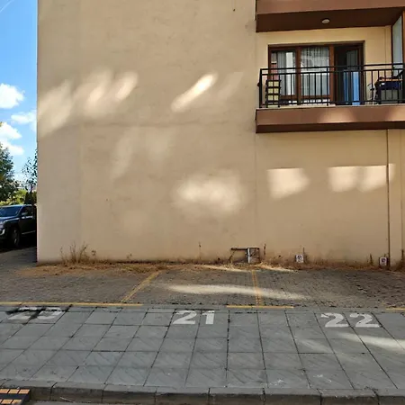Rea Georgia - Family With Free Parking *